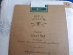 New Bee & Willow Queen Size Flannel Cotton Sheet Set Color/pattern Snowflake. Fixed Price $42.99.