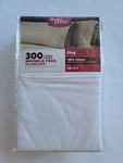 Better Homes And Gardens 2 Pillowcases Wrinkle Free 300 Thread Count 100% Cotton. Fixed Price $11.21.