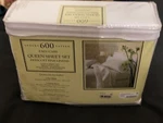 Luxury 600 Sateen Easy Care Queens Sheets 4 Pieces Set Prescott Fine Linens. Fixed Price $110.00.