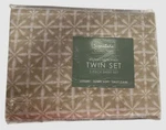 Signature Collection Beige Printed Microfiber 3-PC. Sheet Set Size Twin. Fixed Price $13.76.