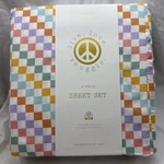 Queen 4 Piece Sheet Set - Oeko Tex Standard 100 New. Fixed Price $30.00.