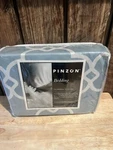 Pinzon 300 Thread Count Lattice Duvet Cover Set - King Brand New. Fixed Price $32.19.