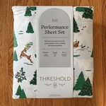 Threshold Full 400THREAD Count Performance Holiday Sheet Set Green Holly Cotton. Fixed Price $17.01.