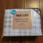 Muk Luks Cozy-luxe Heavyweight Microfiber Queen Bed Sheet Set. Fixed Price $25.00.