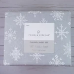 Room & Retreat King Size Flannel Set Gray Snowflake Winter. Fixed Price $49.99.