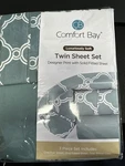 Comfort Bay Twin Size Sheet Set 3 Piece Teal And White. Fixed Price $10.00.