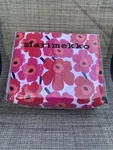 Marimekko Mini Unikko Red Cotton Percale T200 Crisp & Cool King Sheet Set 4PC. Fixed Price $139.00.