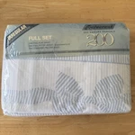 Vtg Fieldcrest 200 Luxury Iron Percale 4 Pc Full Sheet Set White Blue Bow Nos. Fixed Price $45.00.