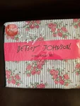 4 Pc Betsey Johnson King Size Sheet Set Romantic Pretty Posies Cottage Core. Fixed Price $34.99.