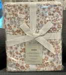 Luxury Linens 4 Piece Ultra Soft 100% Cotton Garden Bloom Sheet Set Size Queen. Fixed Price $93.00.