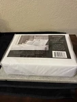 Grace Elizabeth Queen Sheet Set New. Fixed Price $35.00.