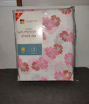 3-PIECE Twin Microfiber Sheet Set Floral Pattern Interiors By Design-new. Fixed Price $14.00.