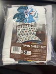 Jay Franco Kids Set With Fitted, Flat & Pillow Cover Ultra-soft B. Fixed Price $23.99.