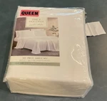 True Heritage 6 Piece White Wrinkle Resistant Signature Collection Queen Sheets. Fixed Price $53.86.