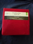 Mainstay Queen Sheet Set, Soft Microfiber Wrinkle Resistant, 4 Piece, Red, New!!. Fixed Price $20.00.