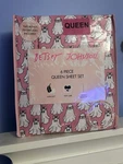 Betsey Johnson 6 Piece Queen Sheet Set Matching Pillowcases, Style: Hey Boo Pink. Fixed Price $35.99.