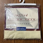 Vtg Ruffled Standard Pillow Sham Case Buttercream Usa Levinsohn Linens Things. Fixed Price $18.95.