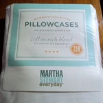 Vtg Martha Stewart Everyday Standard Pillowcases 250 Thread Count Nip '02 Usa. Fixed Price $30.00.