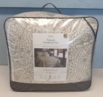 Threshold Queen Reversible Comforter Set Sage Cream Floral Sham Bedskirt Pillows. Fixed Price $40.19.