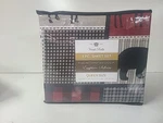 Virah Bella Lodge Life 4-PIECE Sheet Set Queen Size. Fixed Price $26.99.