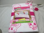 New Shopkins Totes Adorbs Queen Sheet Set Pink, Light Green And White Nip. Fixed Price $35.98.