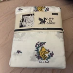 New Life Is Good Winnie The Pooh & Piglet Queen Printed Sheet Set White 4 Pc. Fixed Price $39.99.