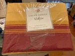Laura Ashley Cotton Lifestyles Queen Sheet Set 250 Thread Count. Fixed Price $60.00.