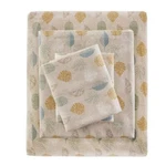 True North Flannel Print Sheet Set Leaves Country King. Fixed Price $68.39.