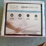 New Cgk Unlimited Luxury Bed Sheet Set 4 Piece Cal King White 21" Deep Pockets. Fixed Price $45.00.