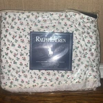 Vintage Ralph Lauren Home Collection Beach Plum Floral King Flat. Fixed Price $125.00.