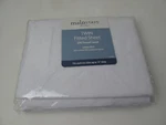 Mainstays Home Twin Fitted Sheet , 200 Thread Count 60% Cotton 40% Polyester. Fixed Price $10.00.