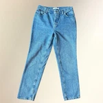 Tommy Hilfiger Light Wash Straight Denim Jeans Solid 5-POCKET. Fixed Price $28.00.