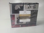 Virah Bella Lodge Life 4-PIECE Sheet Set Queen. Fixed Price $26.99.