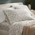 Threshold Performance Full Size 100% Cotton Christmas Sheet Set 400 Thread New. Fixed Price $33.00.