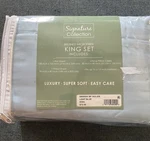 Nwt Signature Collection King Brushed Microfiber 4 Piece Sheet Set Light Blue. Fixed Price $29.00.