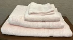 Calvin Klein Light Pink 4-PIECE Towel Set Bath Sheet 100% Cotton. Fixed Price $50.00.